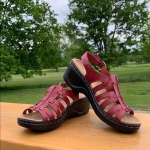 Clarks Slingback Size 6 Leather Red Woman’s Sandals
